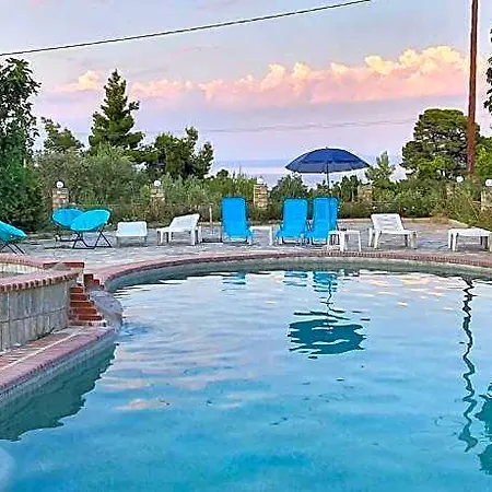 Pashos Hotel 3*