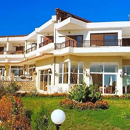 Pashos Hotel