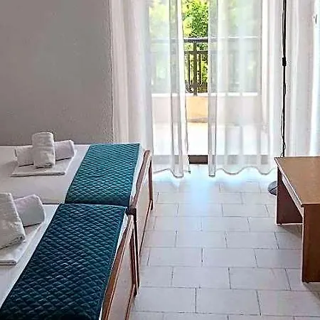 Hotel Pashos
